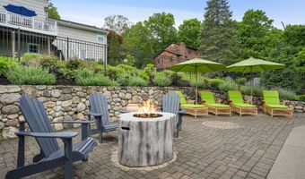 27 E Gate Rd, Danbury, CT 06811