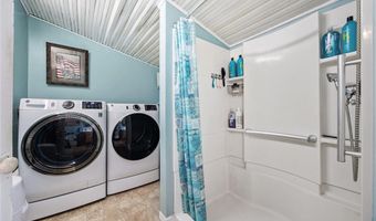 207 N Davis St, Anamosa, IA 52205