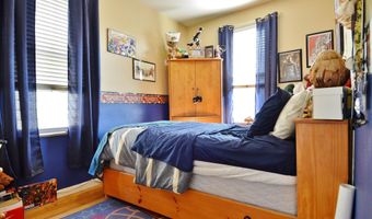 162 W 32ND St, Bayonne, NJ 07002