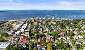 73 3rd Ave, Atlantic Highlands, NJ 07716