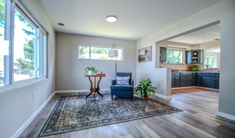 304 N 3rd St, Anna, OH 45302