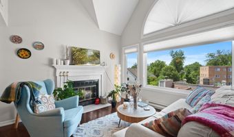 5560 LANGSTON Blvd 63-E, Arlington, VA 22207
