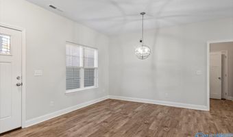 314 Creekside Dr, Albertville, AL 35950