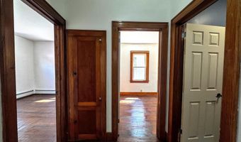 935 Gage St, Bennington, VT 05201