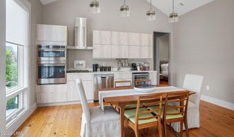 706 Bladen St, Beaufort, SC 29902
