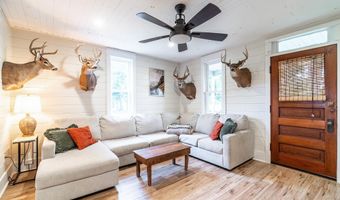 813 S 300 West Rd, Albion, IN 46701