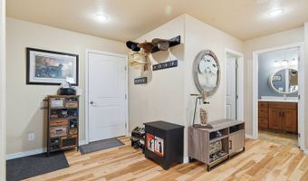 5742 Antelope Dr, Bar Nunn, WY 82601