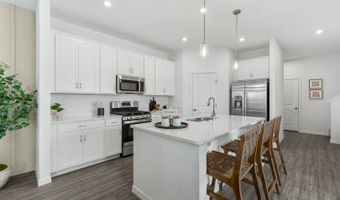 829 York Aly, Acworth, GA 30102