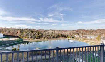 925 Meramec Grove Dr, Ballwin, MO 63021