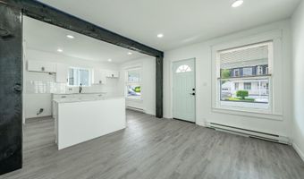 24 Slater St, Amsterdam, NY 12010