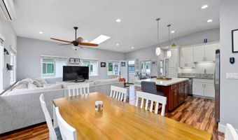66-166 Waialua Beach Rd A, Haleiwa, HI 96712