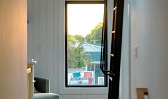 7 Wellington Ave, Newport, RI 02840