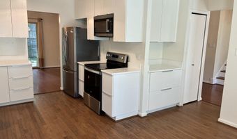 4834 KING SOLOMON Dr, Annandale, VA 22003