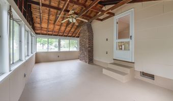 540 Sherman Ave, Belford, NJ 07718