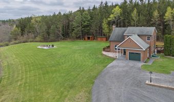 4 Debbie Dr, Altamont, NY 12009