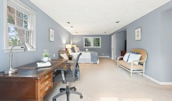 3 Hickory Ln, Andover, MA 01810