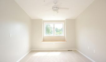 7025 CHESAPEAKE HARBOUR Dr 18B, Annapolis, MD 21403