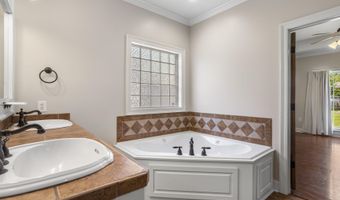 221 Penny Ln, Brandon, MS 39042