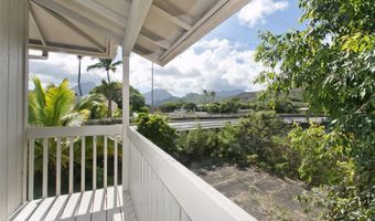 905 Kainui Dr, Kailua, HI 96734