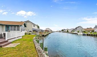 12 E Longport Ave, Bayville, NJ 08721