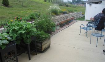 820 Fairhaven Ct, Angola, IN 46703