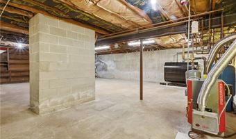 16 Old Simmonsville Rd, Johnston, RI 02919