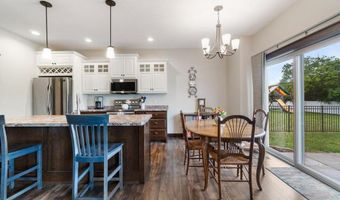 1604 St Andrews Dr, Altoona, WI 54720
