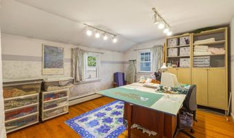 40 Vantana Dr, Bristol, CT 06010