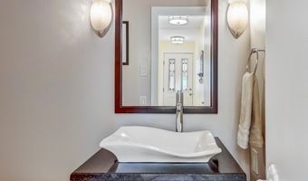 515 Park Club Ln, Amherst, NY 14221