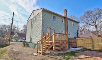 71 Sunshine Cir, Bridgeport, CT 06606