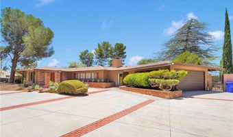 19955 Chickasaw Rd, Apple Valley, CA 92307