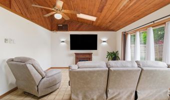 11 James Dr, Albany, NY 12211