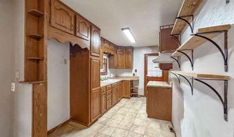 815 N 7th St, Arkansas City, KS 67005