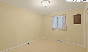 455 Boulder Gardens Rd, Banner Elk, NC 28604