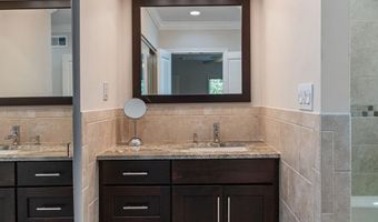 2317 S QUEEN St, Arlington, VA 22202