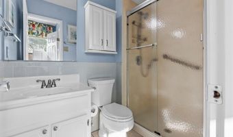 13338 Hiddendale Ln, Ballwin, MO 63021