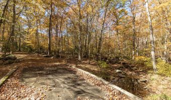 4 Laurel Ln, Clinton, CT 06413