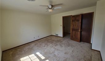 1502 Hillcrest Ct, Atchison, KS 66002