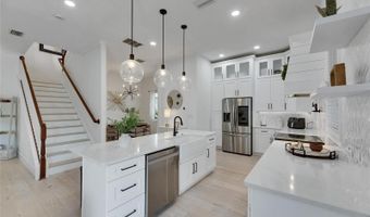 6512 SIMONE SHORES Cir, Apollo Beach, FL 33572