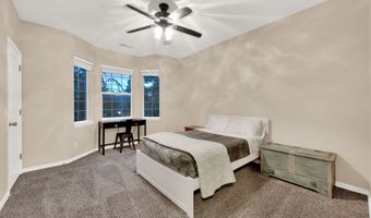 967 S COURTYARD Ln E, Centerville, UT 84014