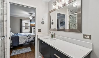 1810 N RIDGE Ave, Arlington Heights, IL 60004