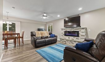 5012 NE Innsbruck Dr, Ankeny, IA 50021