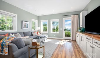 17 Elk Trl, Asheville, NC 28804