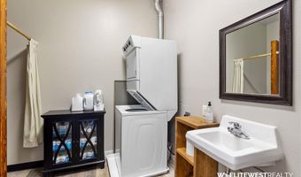 754 Yellowstone Ave, Cody, WY 82414