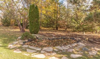 2225 Chaucer Ct, Ann Arbor, MI 48103