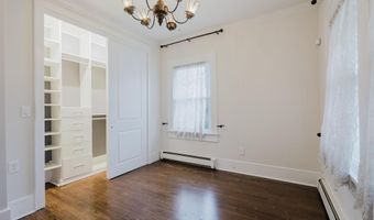 301 Compass Ave, Beachwood, NJ 08722