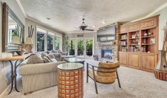 425 240th Ave 105, Arnolds Park, IA 51331