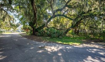 19 Sheridan Rd, Beaufort, SC 29907