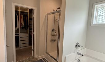 1375 Whitney Dr, Aberdeen, NC 28315