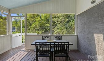 2424 Kingsbury Dr, Charlotte, NC 28205